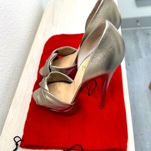 Christian Louboutin 150 Volpi Nappa Silk Platform Heels Size 36 (US 6) Gold